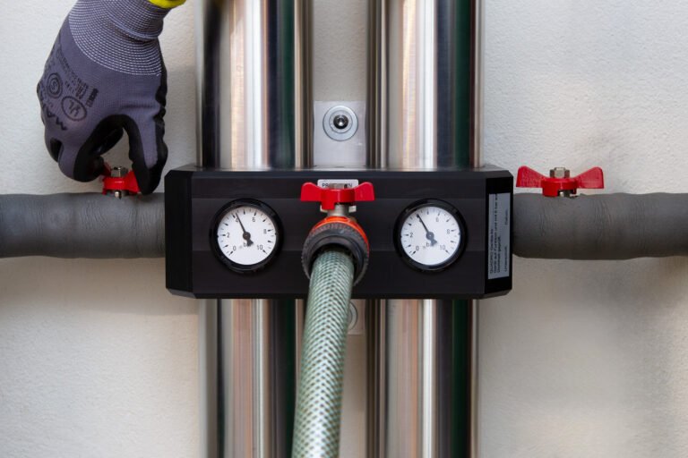 Carbonit QUADRO Ausgangskugelhahn vorsichtig öffnen