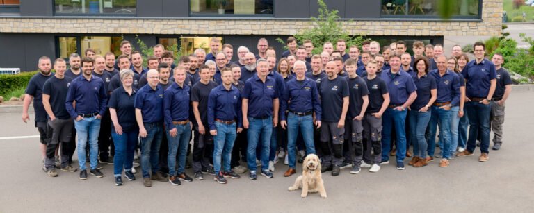Sanitär & Heizung Barthel Foto von der ganzen Belegschaft